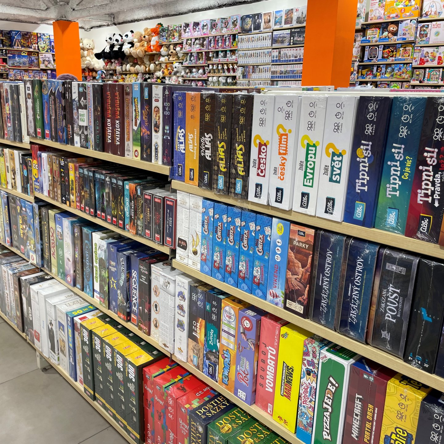 The DRÁČIK toy store is open again
